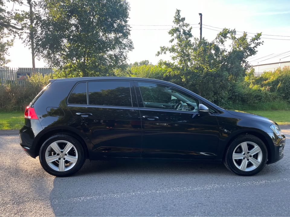 VOLKSWAGEN GOLF MATCH BLUMOTION