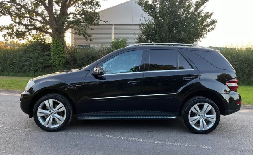 Mercedes Benz ML300