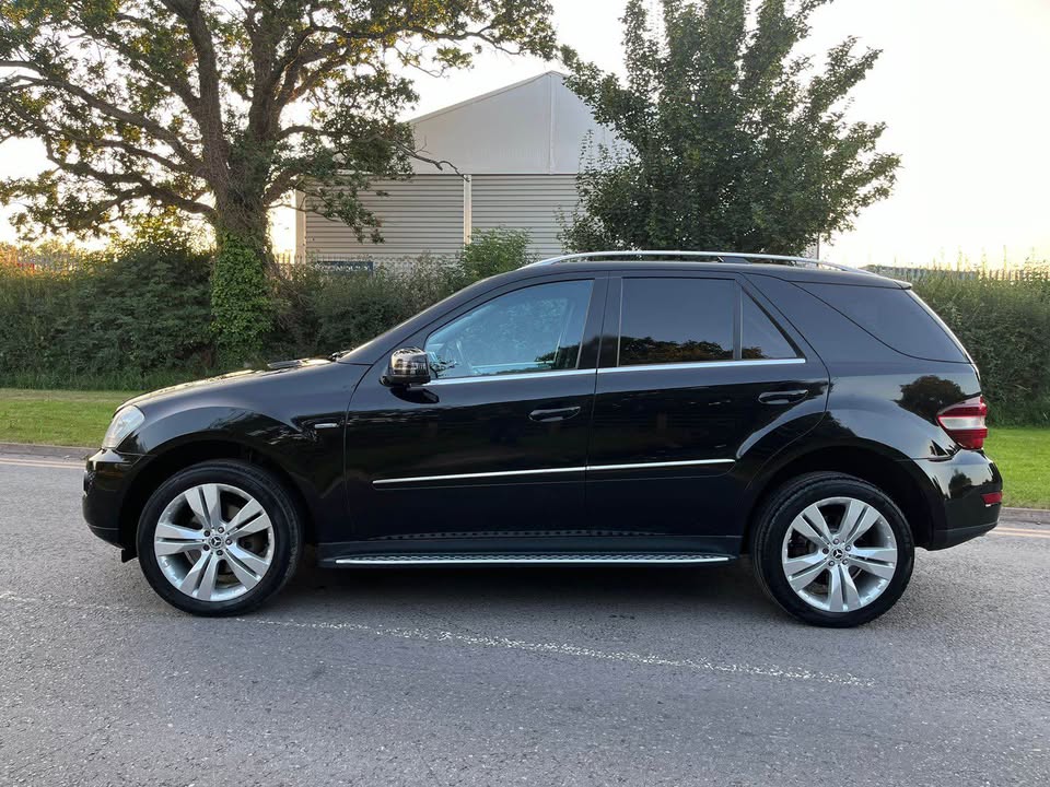 Mercedes Benz ML300