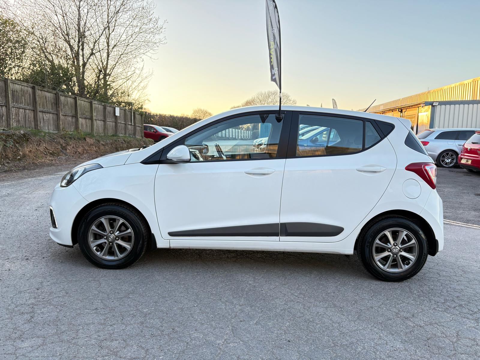 2014 HYUNDAI I10 PREMIUM