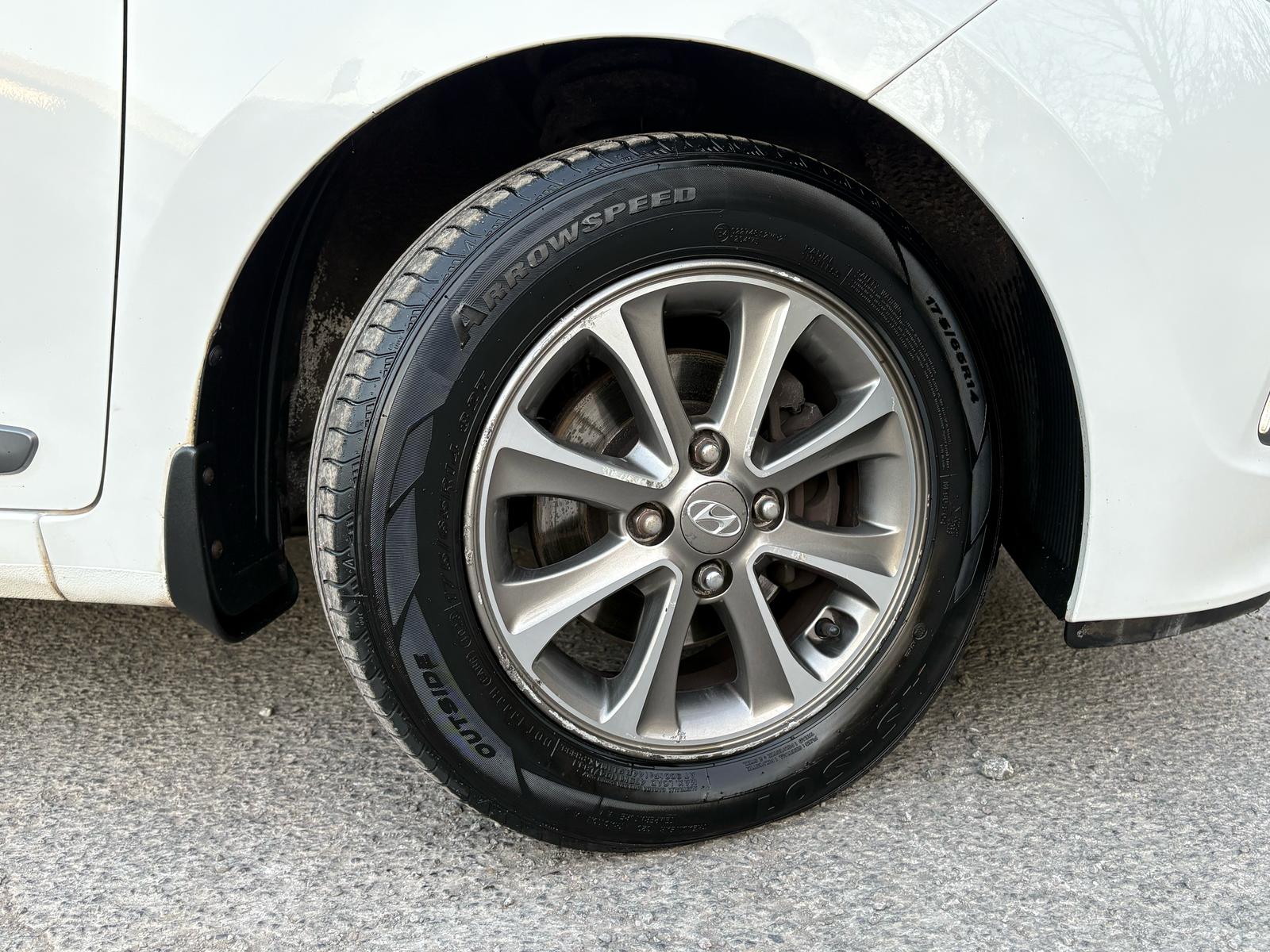 2014 HYUNDAI I10 PREMIUM