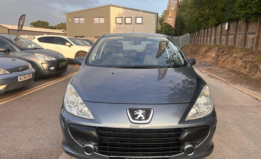 2006 Peugeot 307 1.4 S 16V Hatchback