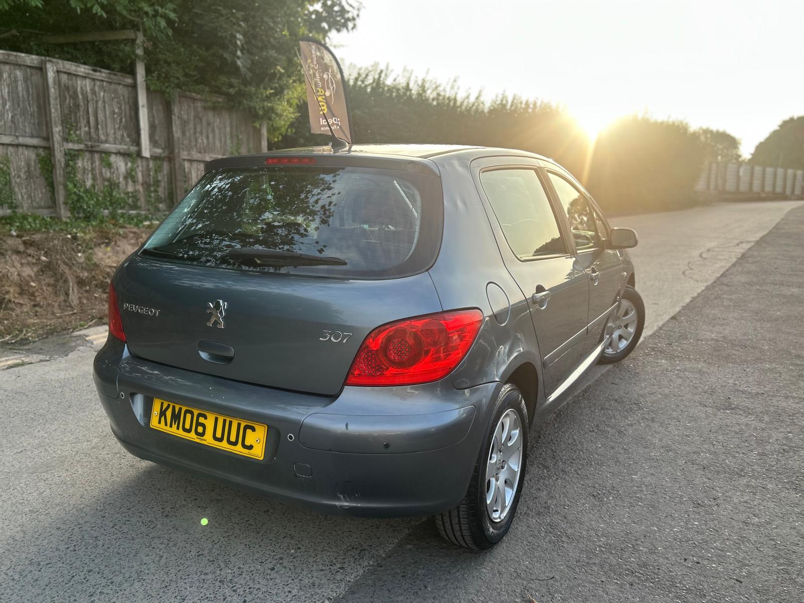 2006 Peugeot 307 1.4 S 16V Hatchback