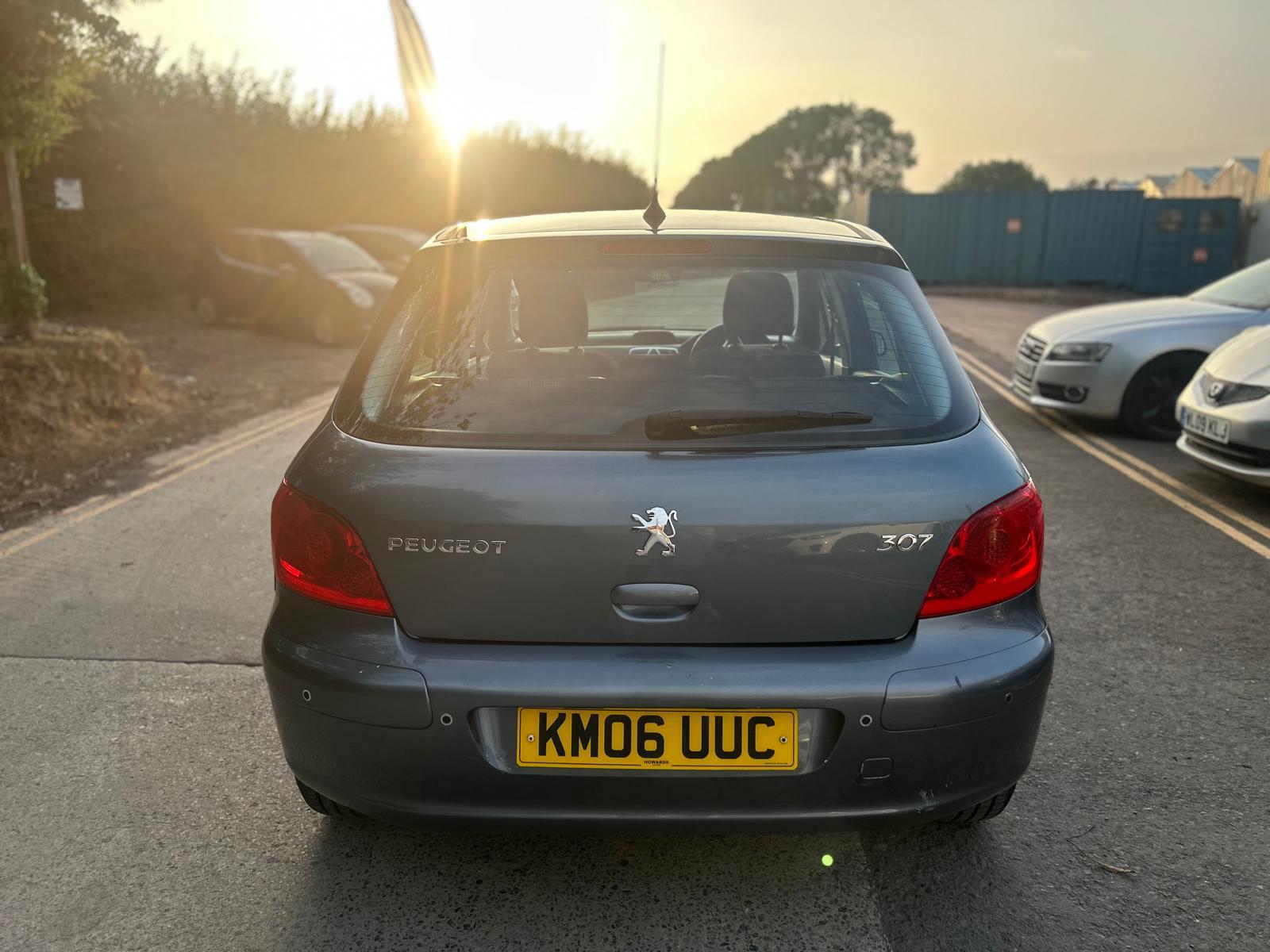 2006 Peugeot 307 1.4 S 16V Hatchback
