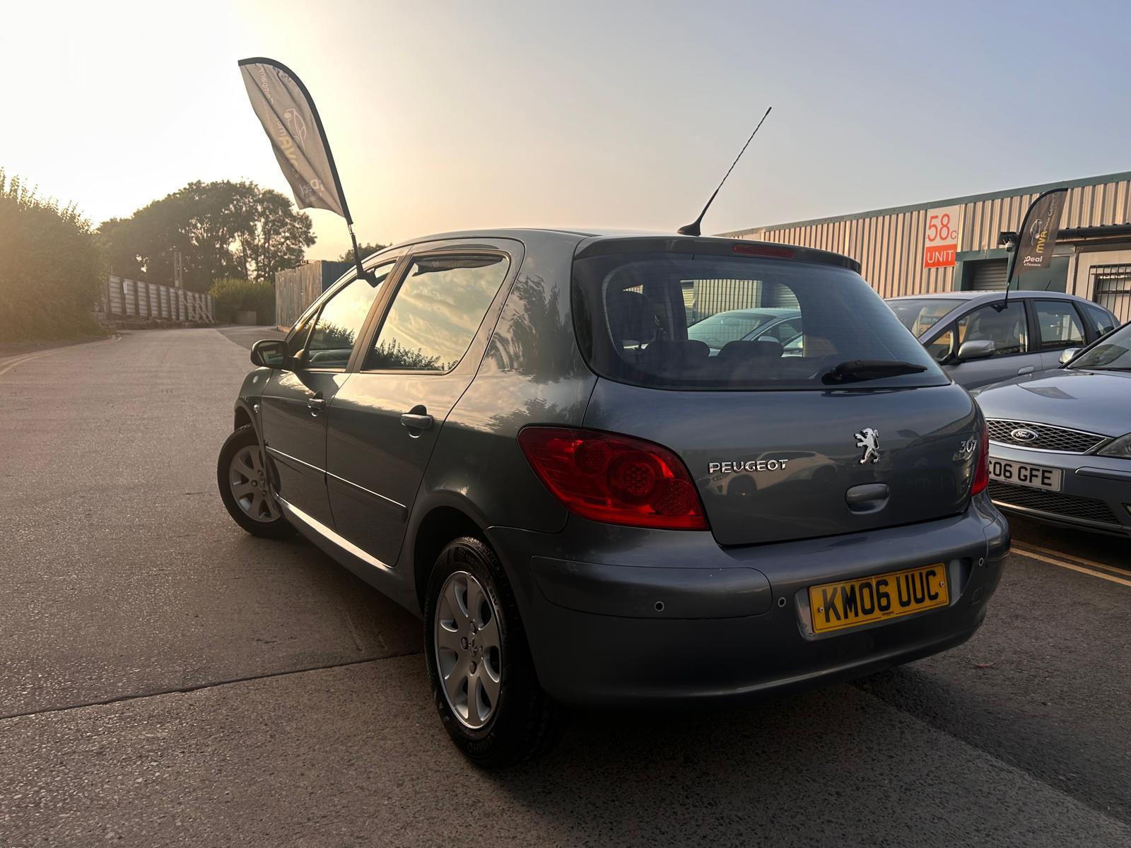2006 Peugeot 307 1.4 S 16V Hatchback