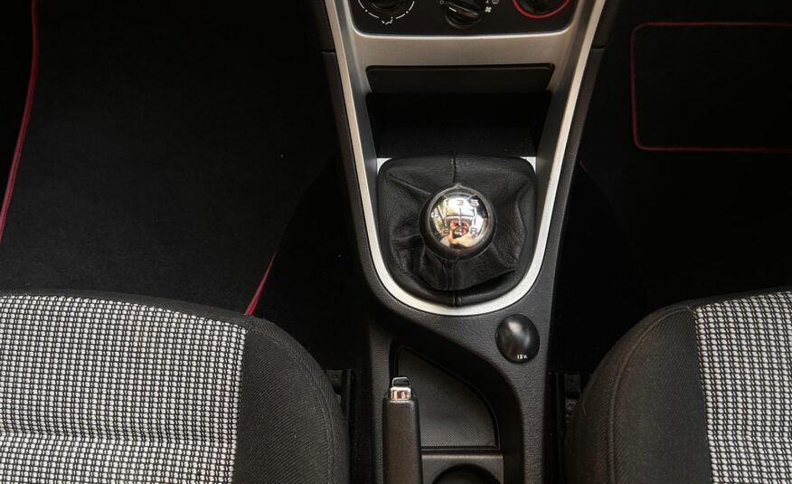 2006 Peugeot 307 1.4 S 16V Hatchback