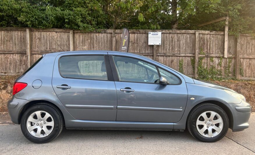 2006 Peugeot 307 1.4 S 16V Hatchback