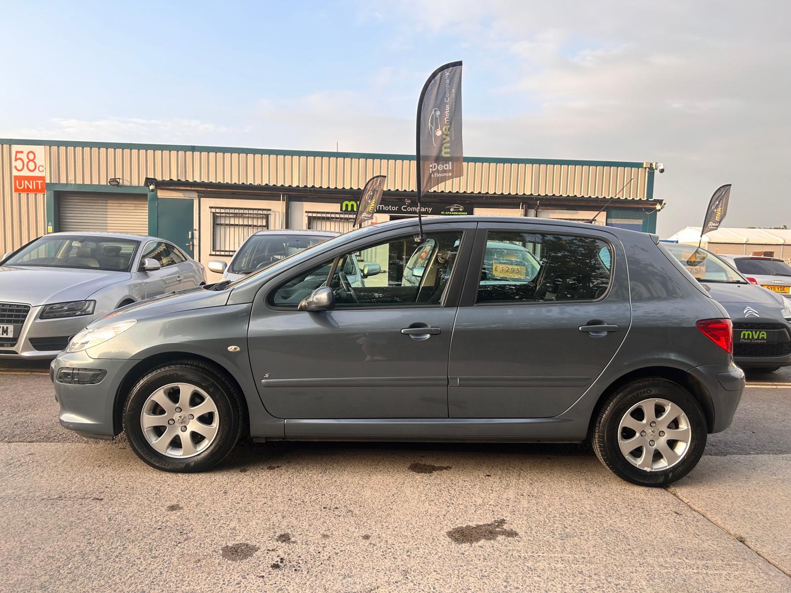 2006 Peugeot 307 1.4 S 16V Hatchback
