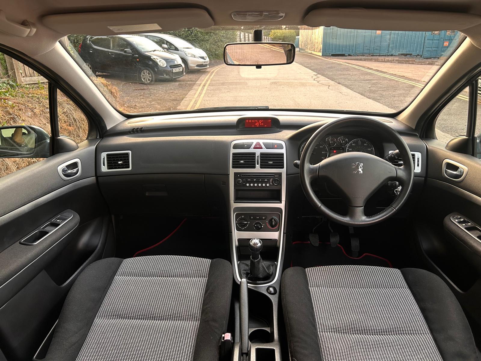 2006 Peugeot 307 1.4 S 16V Hatchback