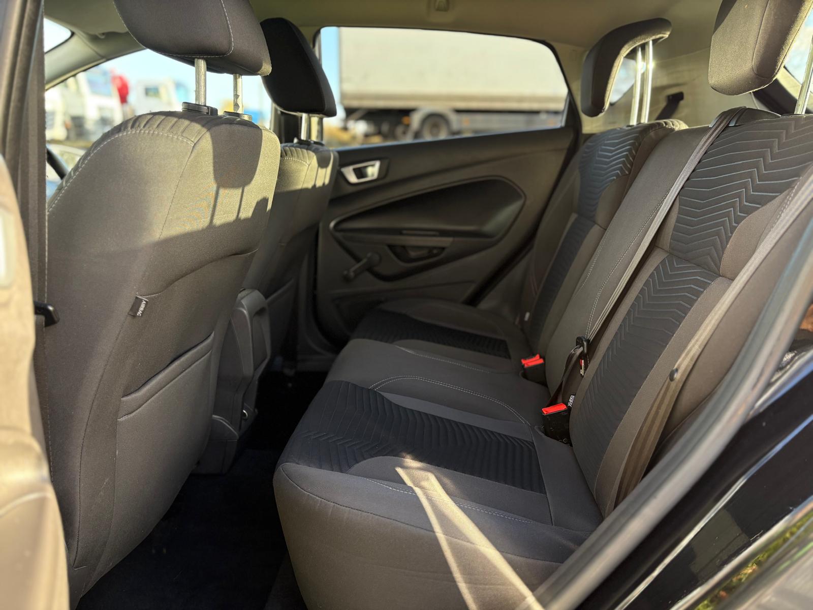 2013 Ford Fiesta 1.6 TDCI 95 ECONETIC TITATNIUM S/S Hatchback