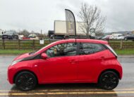 TOYOTA AYGO 1.0 VVT-I X-PLAY Hatchback