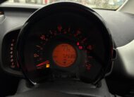 TOYOTA AYGO 1.0 VVT-I X-PLAY Hatchback