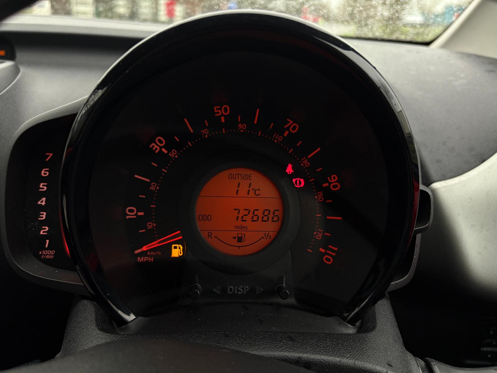 TOYOTA AYGO 1.0 VVT-I X-PLAY Hatchback