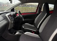 TOYOTA AYGO 1.0 VVT-I X-PLAY Hatchback