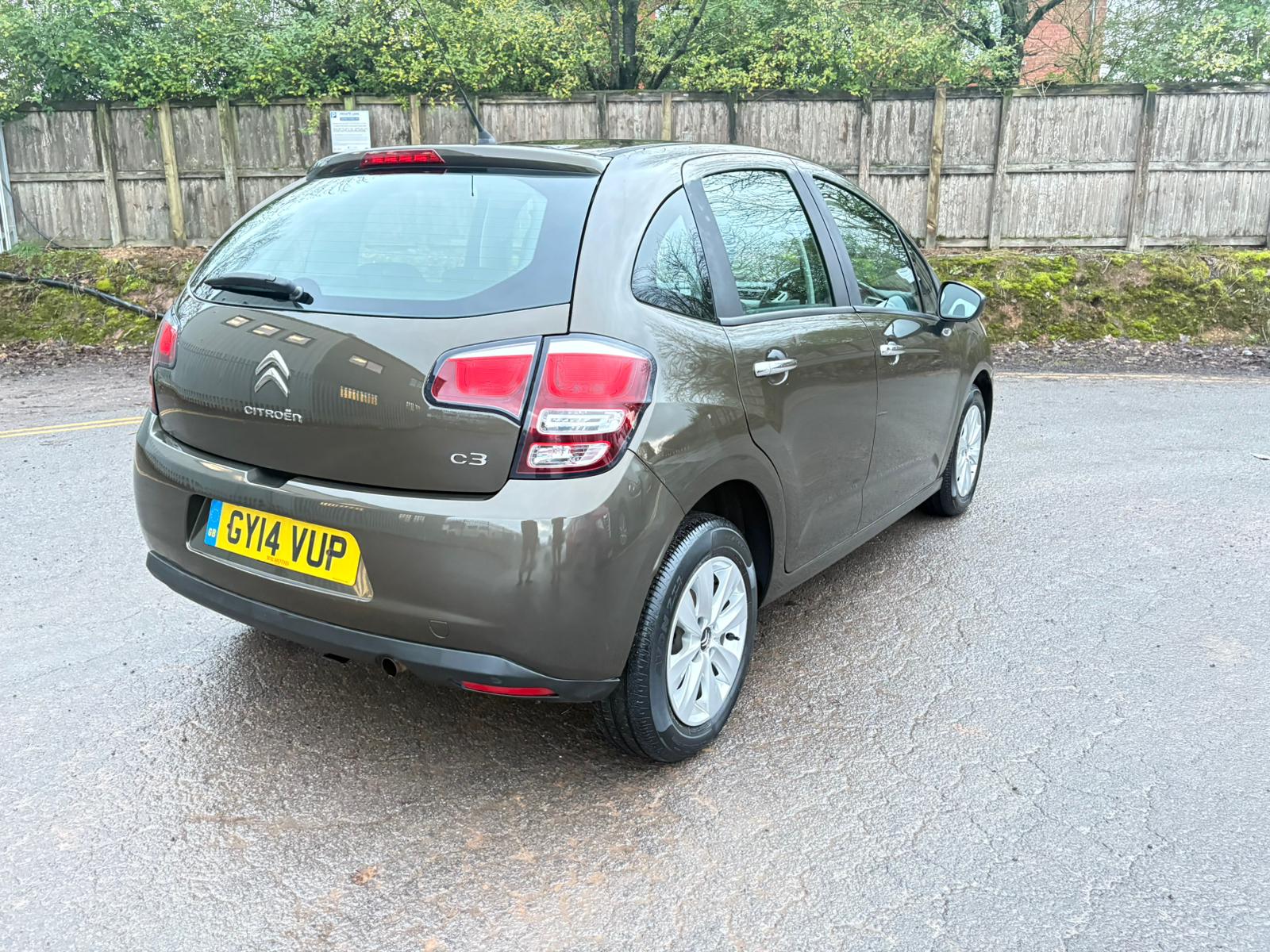2014 Citroën C3 1.2 VTR manual hatchback 5dr