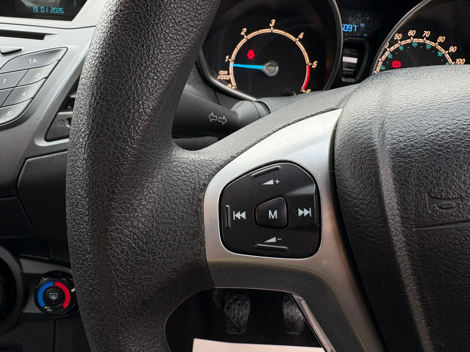 2013 FORD FIESTA 1.5 TDCI 75 STYLE Hatchback