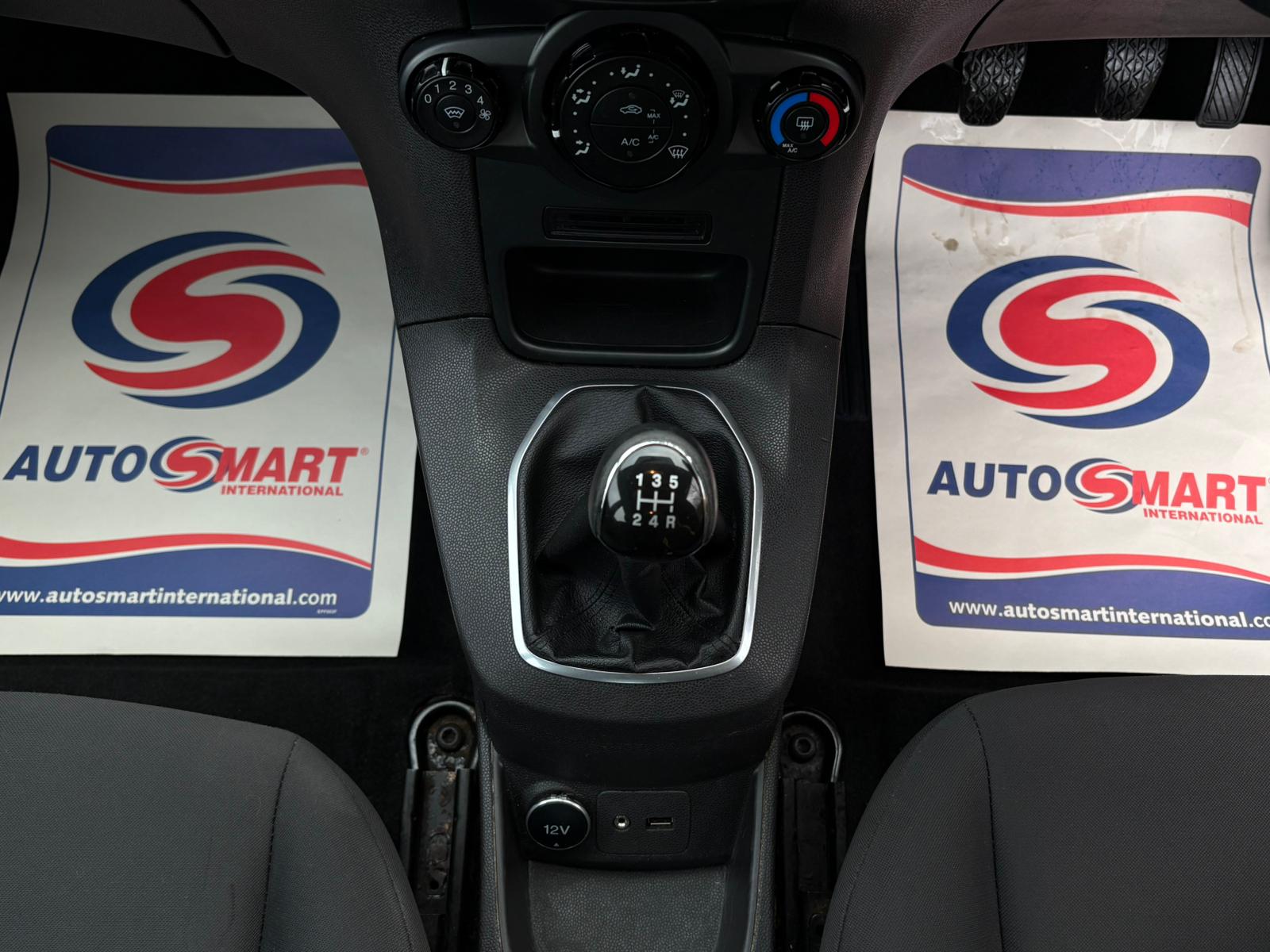 2013 FORD FIESTA 1.5 TDCI 75 STYLE Hatchback