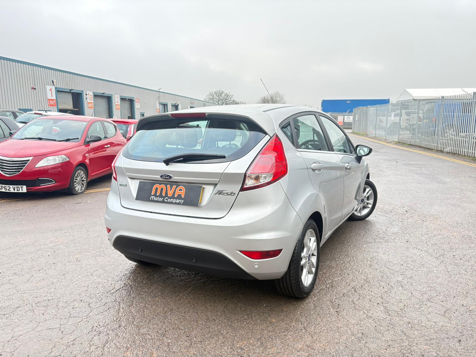 2014 FORD FIESTA 1.0 Moondust Silver E/B 100 ZETEC Hatchback