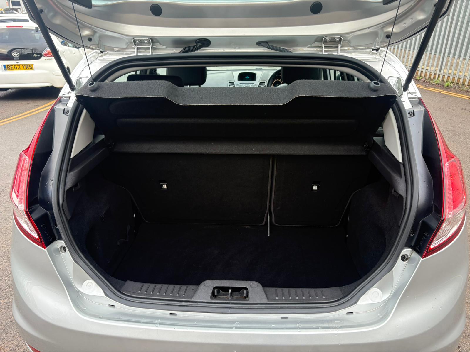 2014 FORD FIESTA 1.0 Moondust Silver E/B 100 ZETEC Hatchback