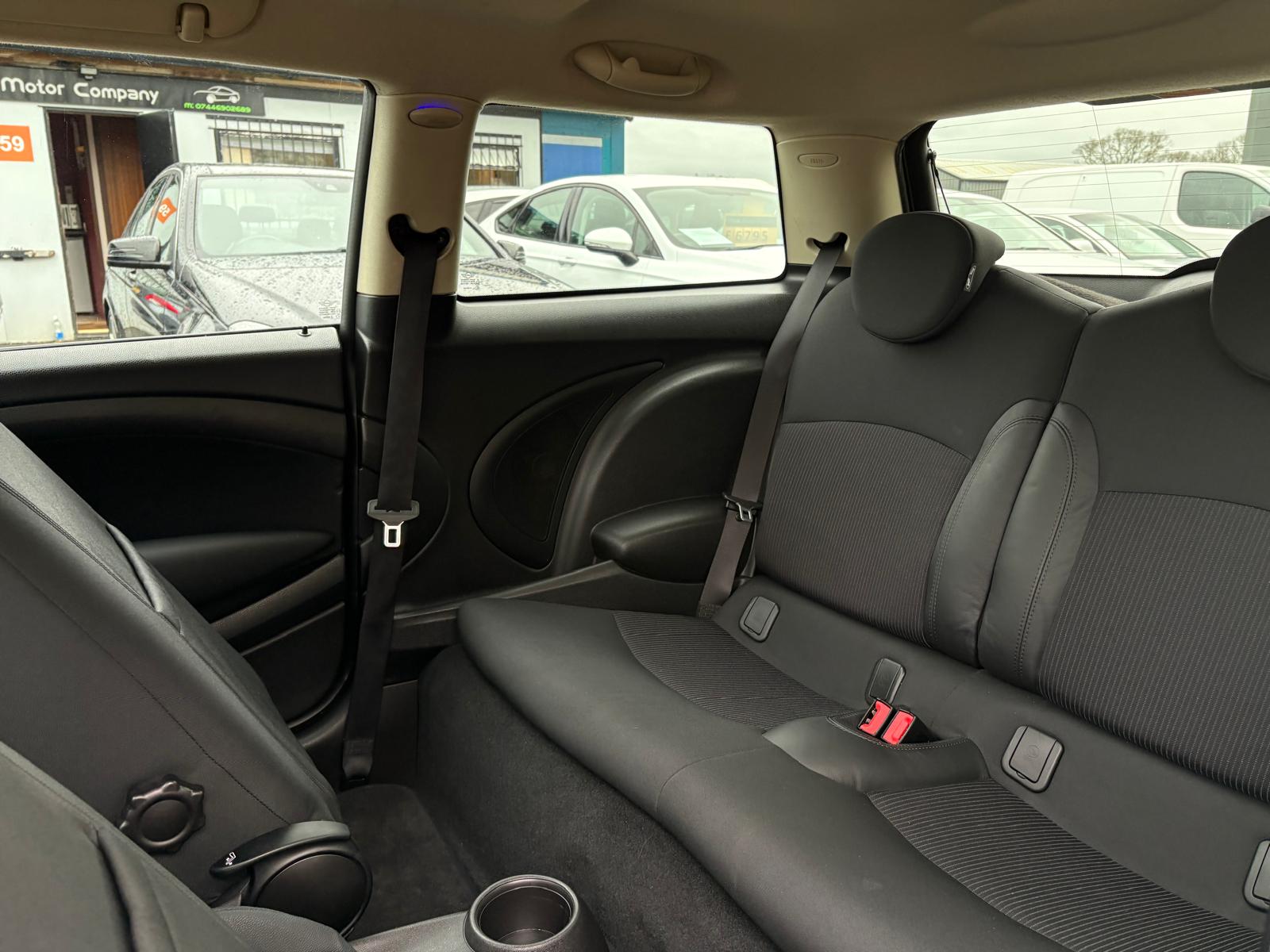 2013 Mini Cooper HATCHBACK 1.6 PETROL