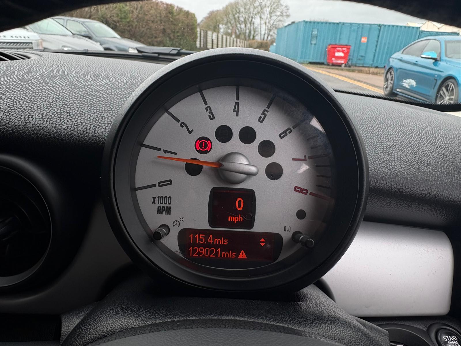 2013 Mini Cooper HATCHBACK 1.6 PETROL