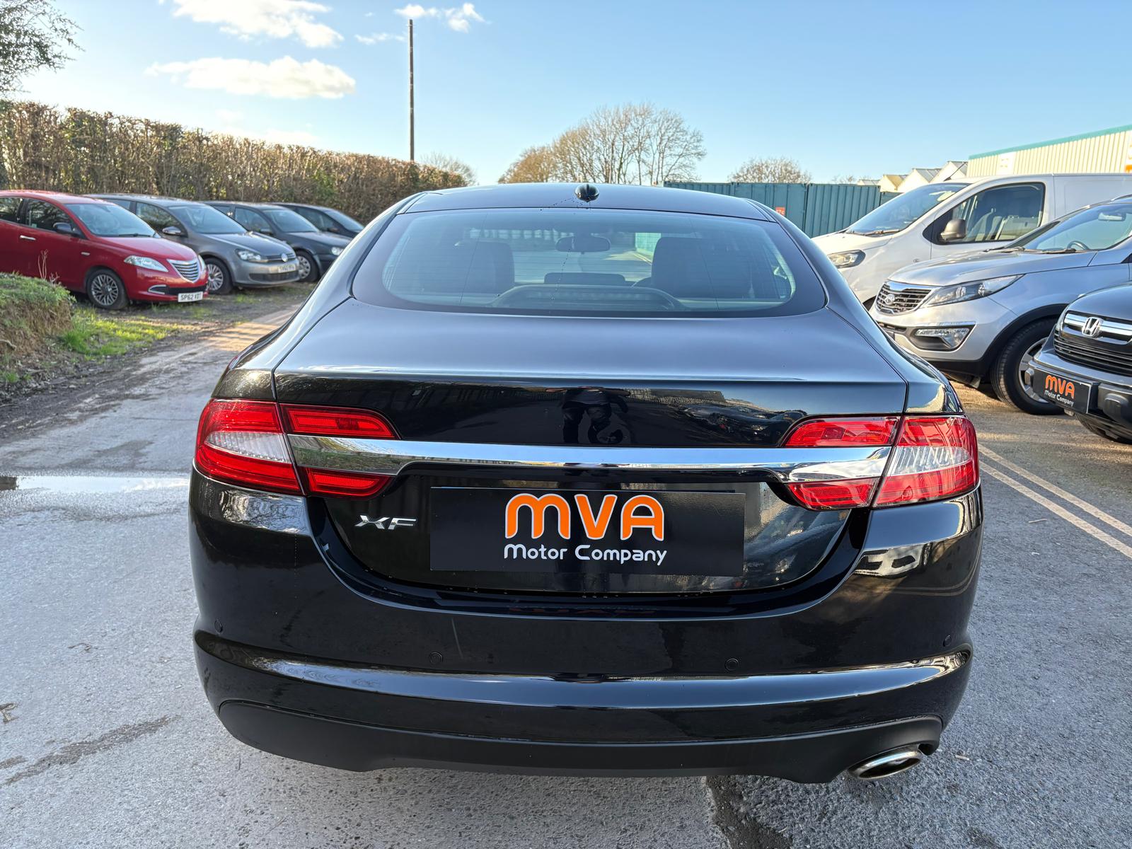 2012 Jaguar XF 2.2 D 190 Luxury Saloon