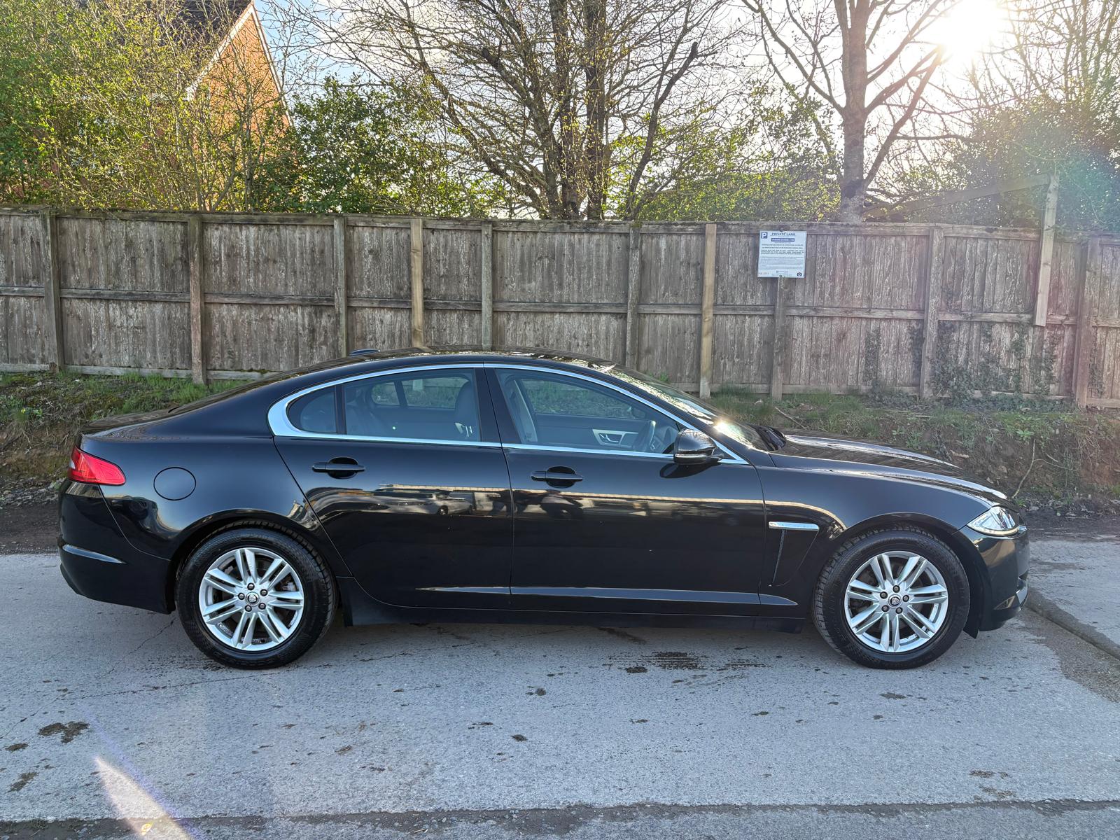 2012 Jaguar XF 2.2 D 190 Luxury Saloon