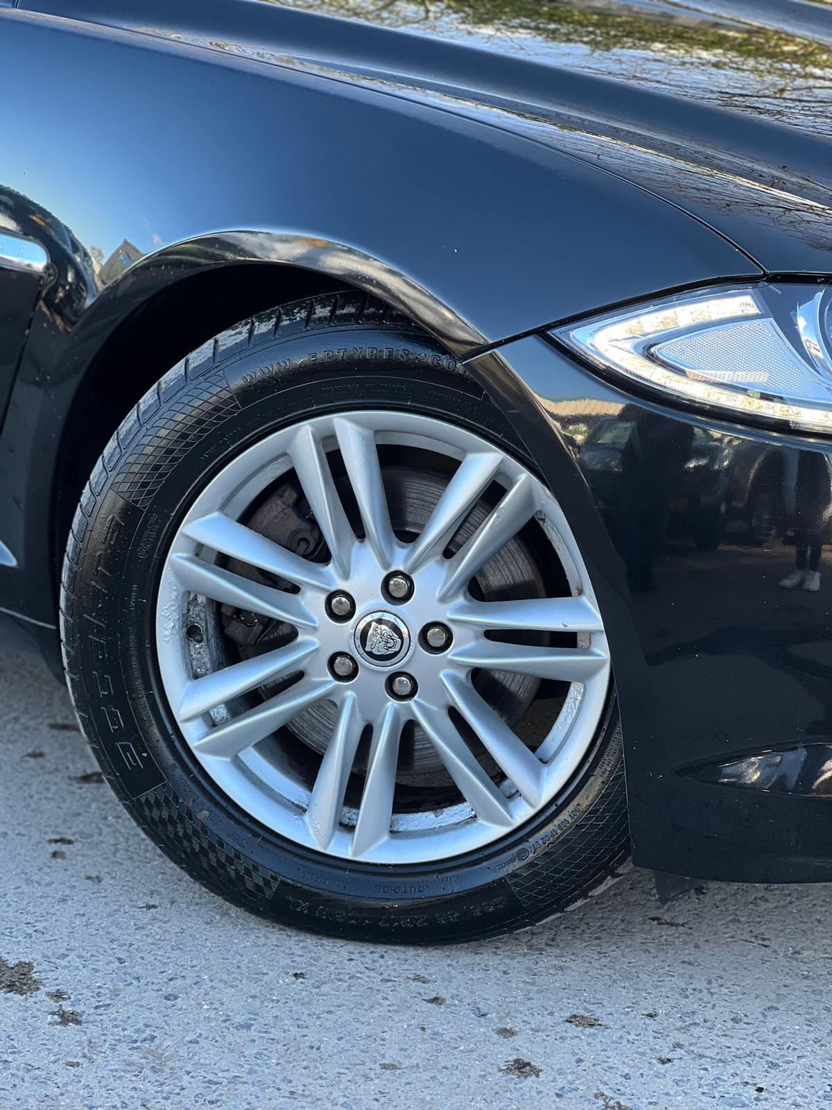 2012 Jaguar XF 2.2 D 190 Luxury Saloon