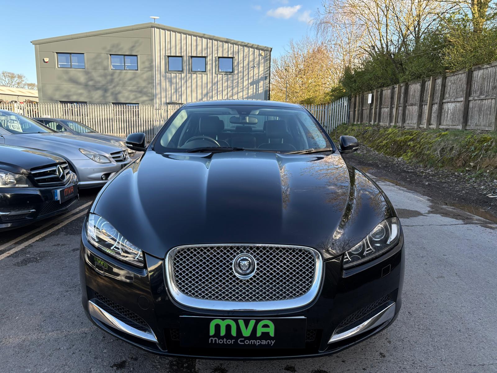 2012 Jaguar XF 2.2 D 190 Luxury Saloon