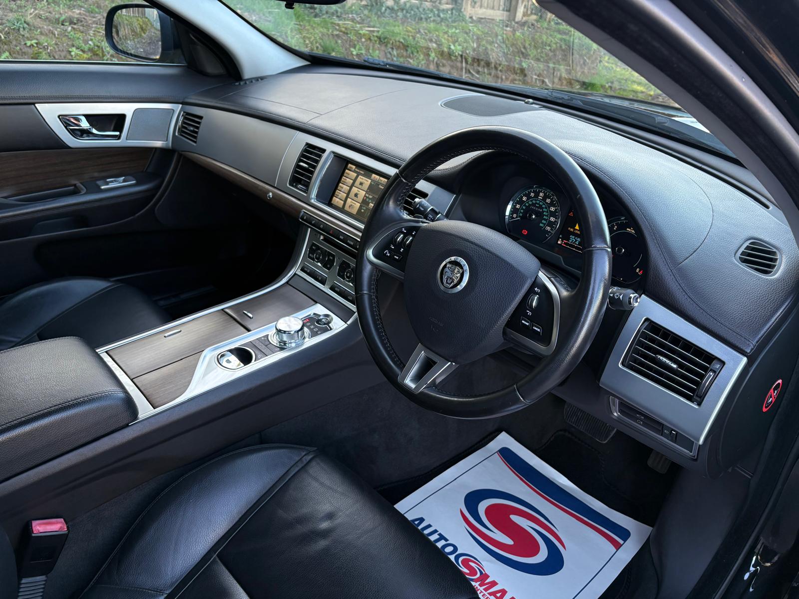 2012 Jaguar XF 2.2 D 190 Luxury Saloon