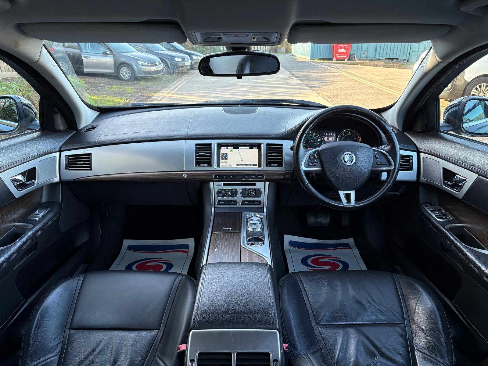 2012 Jaguar XF 2.2 D 190 Luxury Saloon