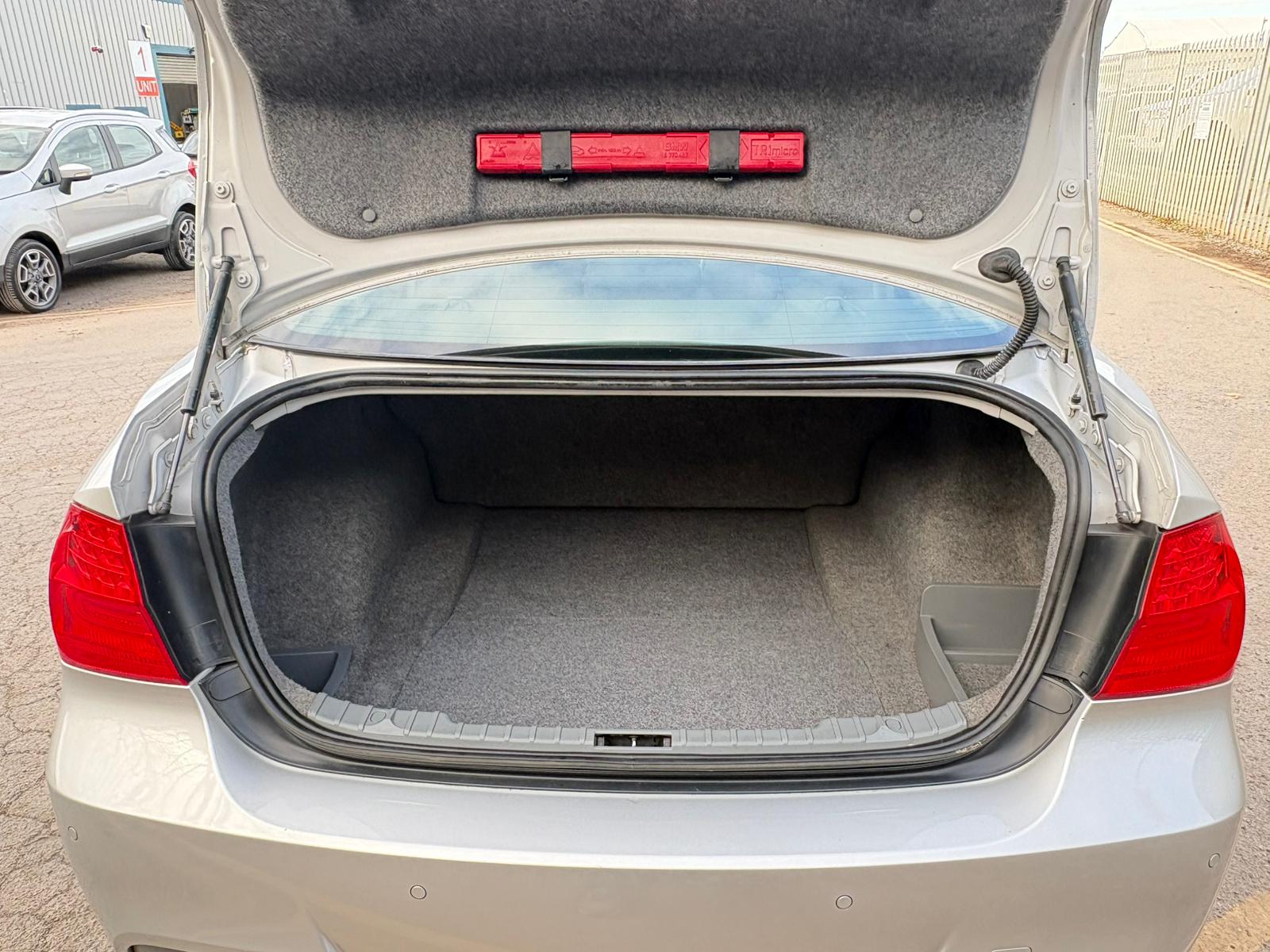 2011 BMW 318I PERFORMANCE EDITION 2.0 MANUAL