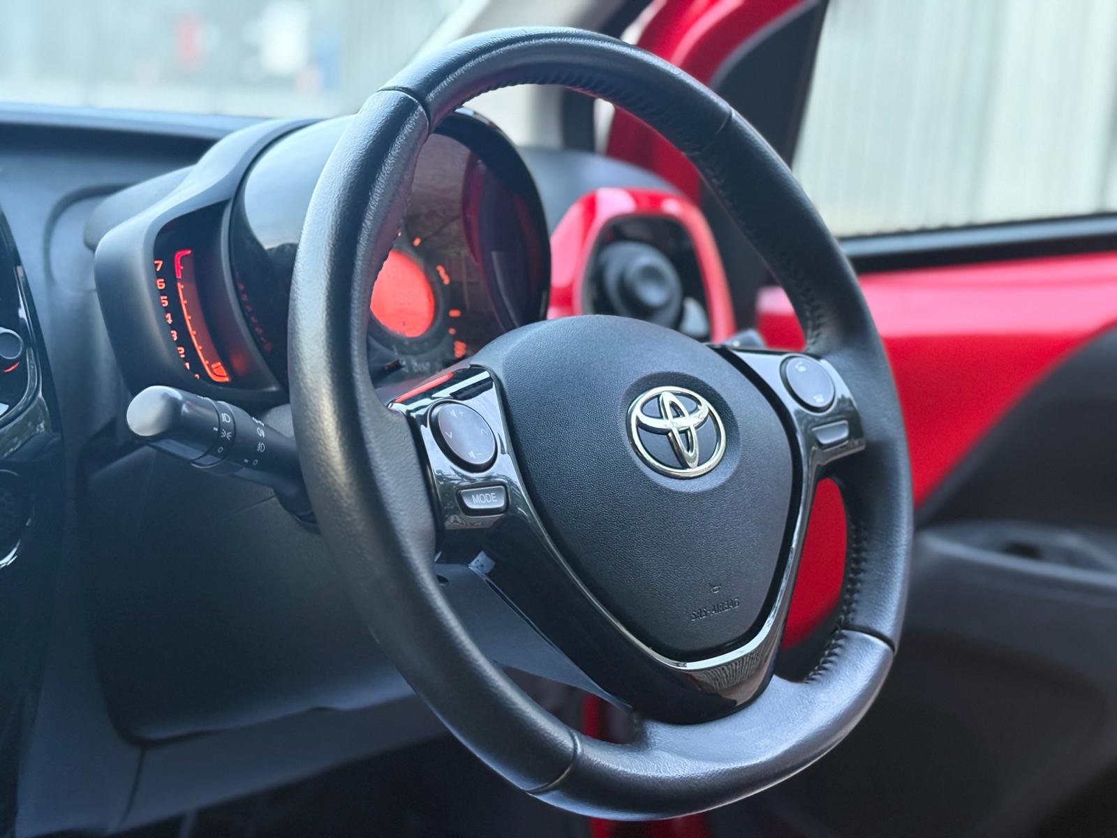 2014 TOYOTA AYGO 1.0 VVT -I X PRESSION HATCHBACK