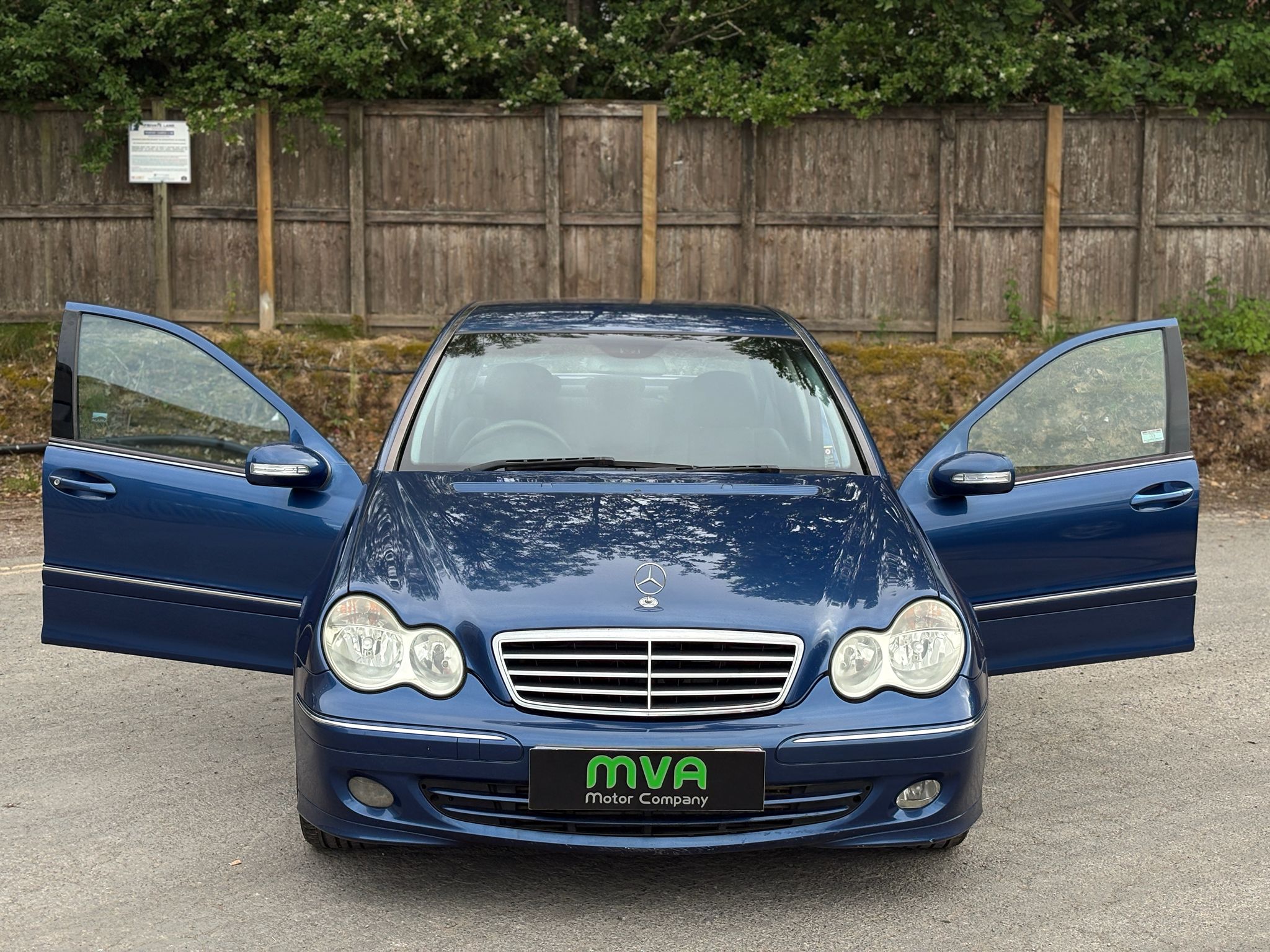 2005 Mercedes-Benz C CLASS C220 CDI AVANTGARDE SE Saloon