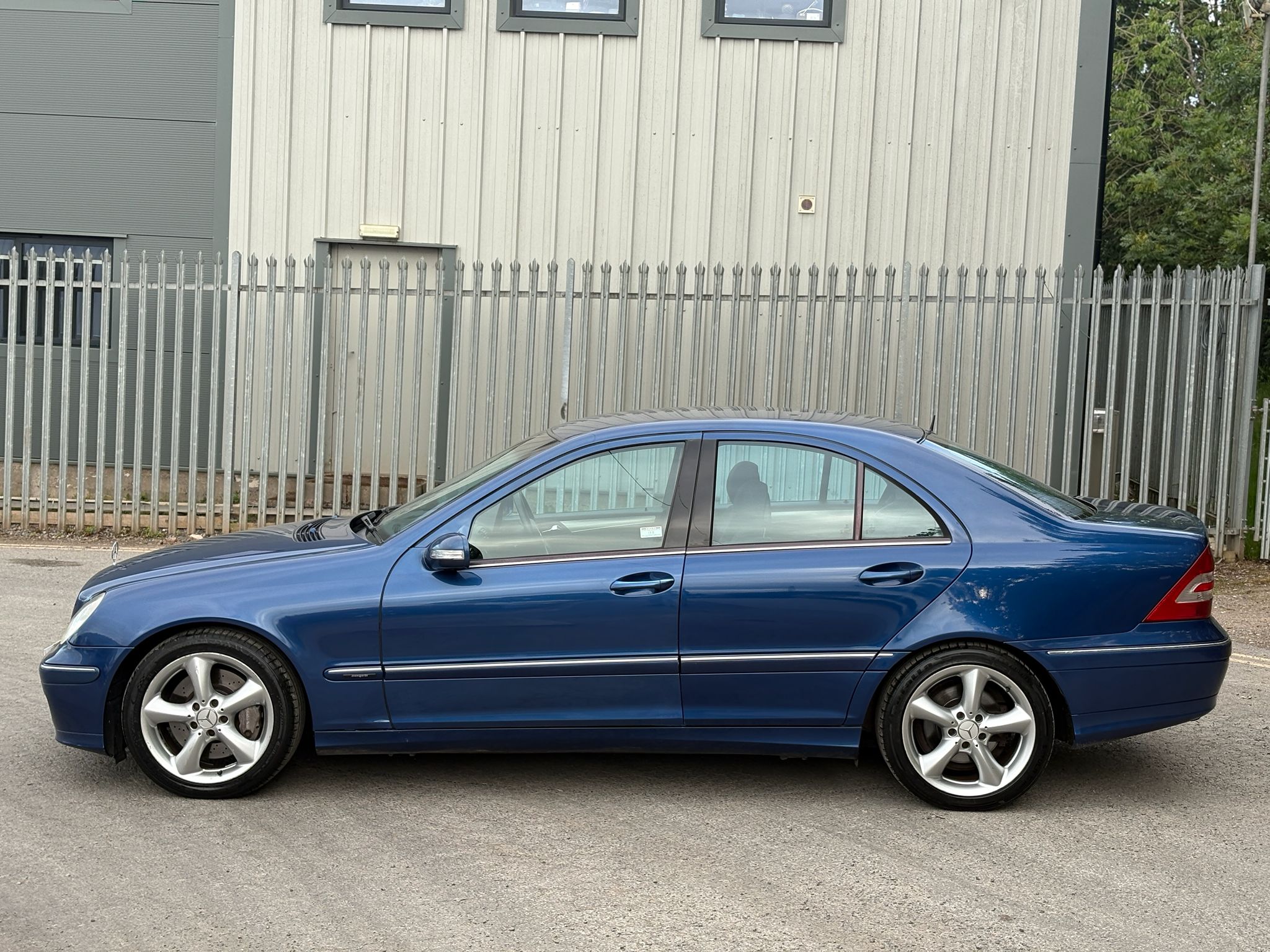 2005 Mercedes-Benz C CLASS C220 CDI AVANTGARDE SE Saloon