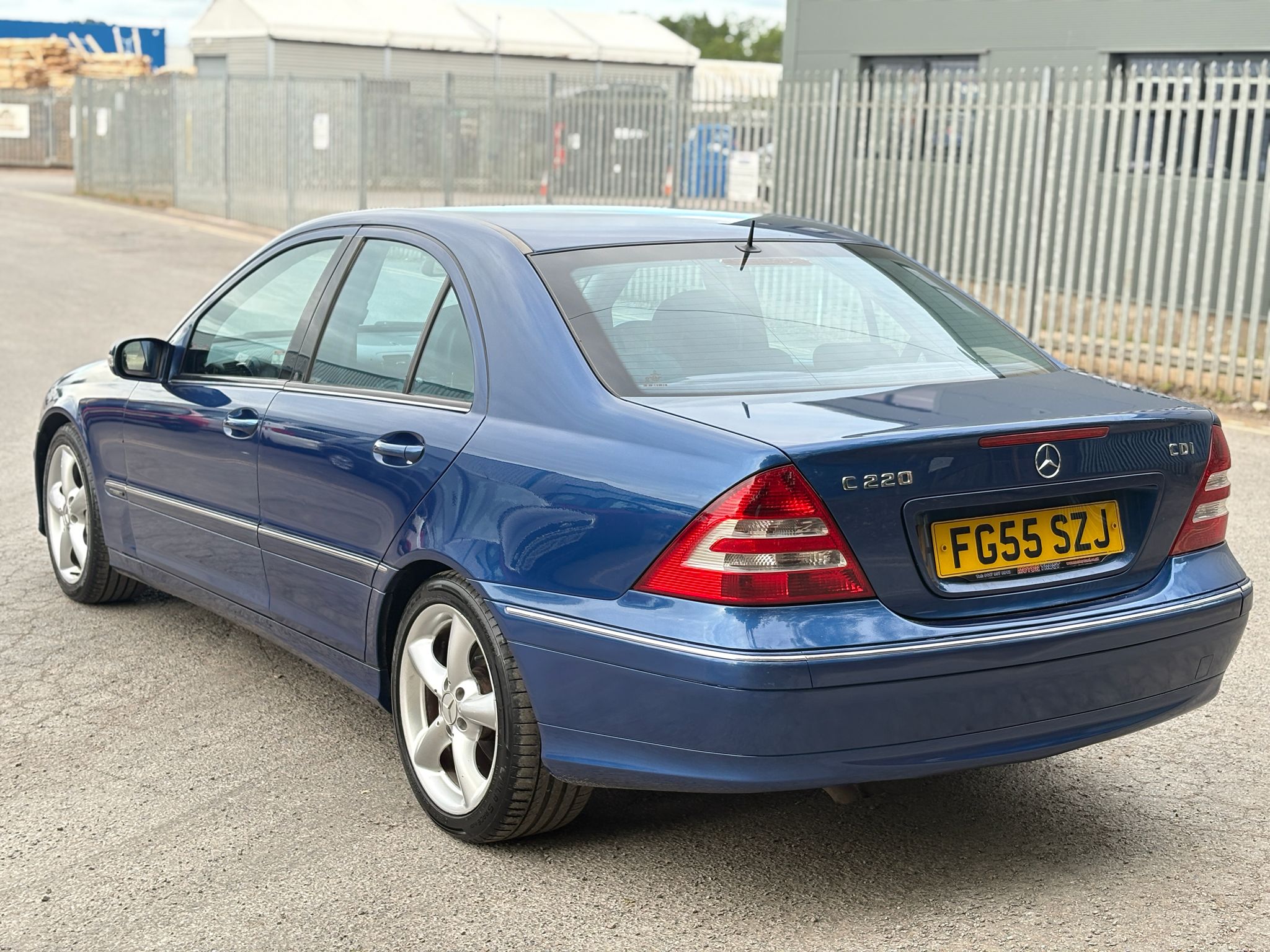 2005 Mercedes-Benz C CLASS C220 CDI AVANTGARDE SE Saloon