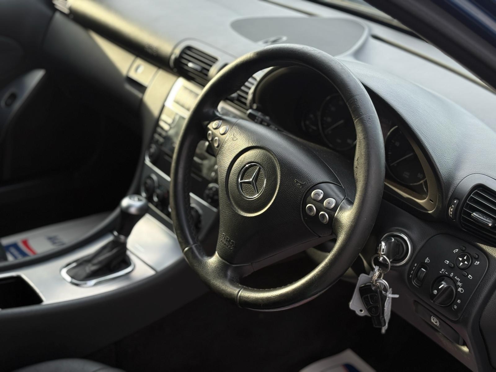 2005 Mercedes-Benz C CLASS C220 CDI AVANTGARDE SE Saloon