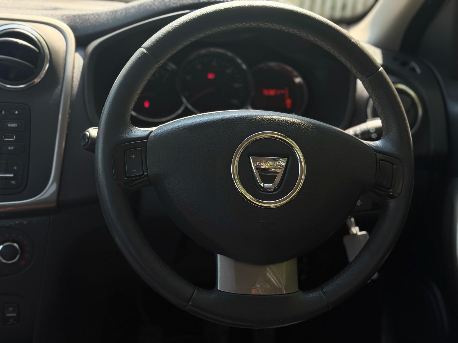 2015 Dacia Sandero 1.2 75 16V Laureate Hatchback