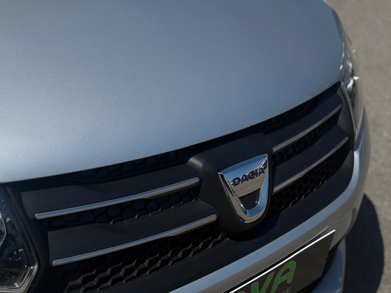 2015 Dacia Sandero 1.2 75 16V Laureate Hatchback
