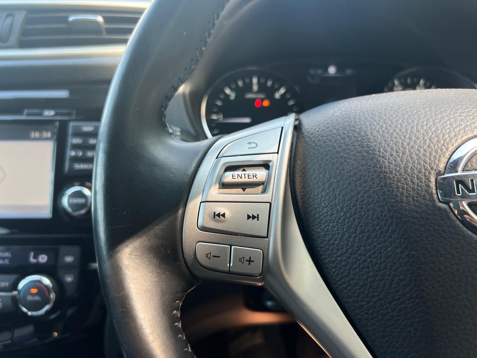 2014 NISSAN QASHQAI TEKNA 4×4 1.6 DCI MANUAL