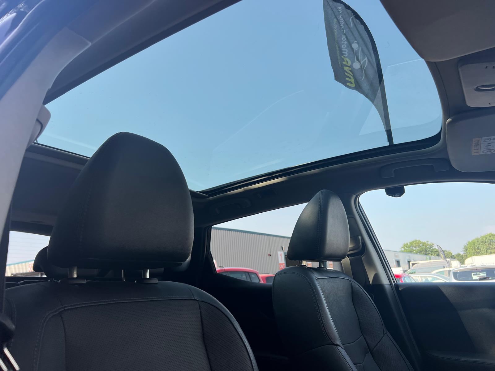 2014 NISSAN QASHQAI TEKNA 4×4 1.6 DCI MANUAL