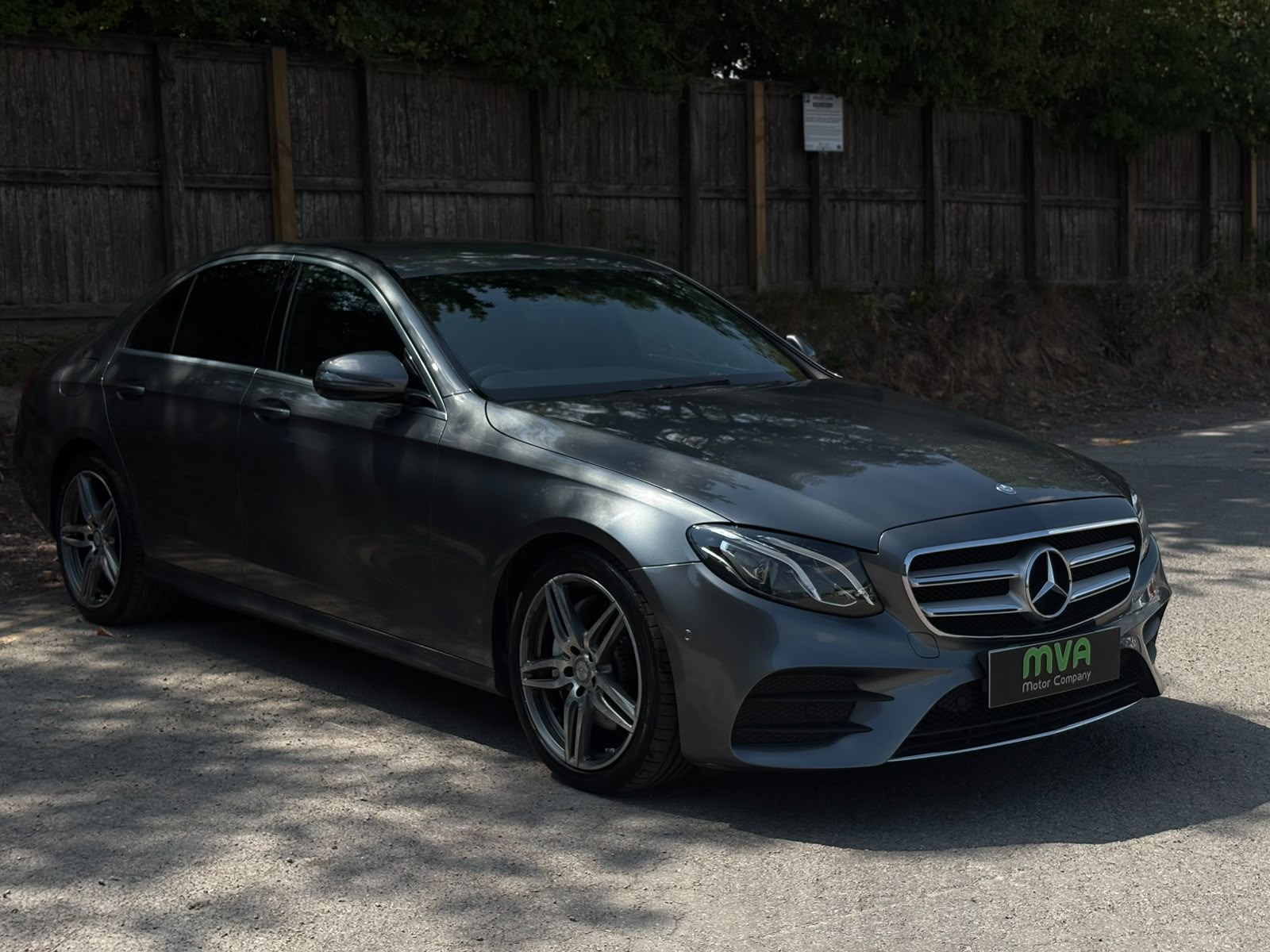 2016 MERCEDES- BENZ E220 D AMG LINE 9G SALOON