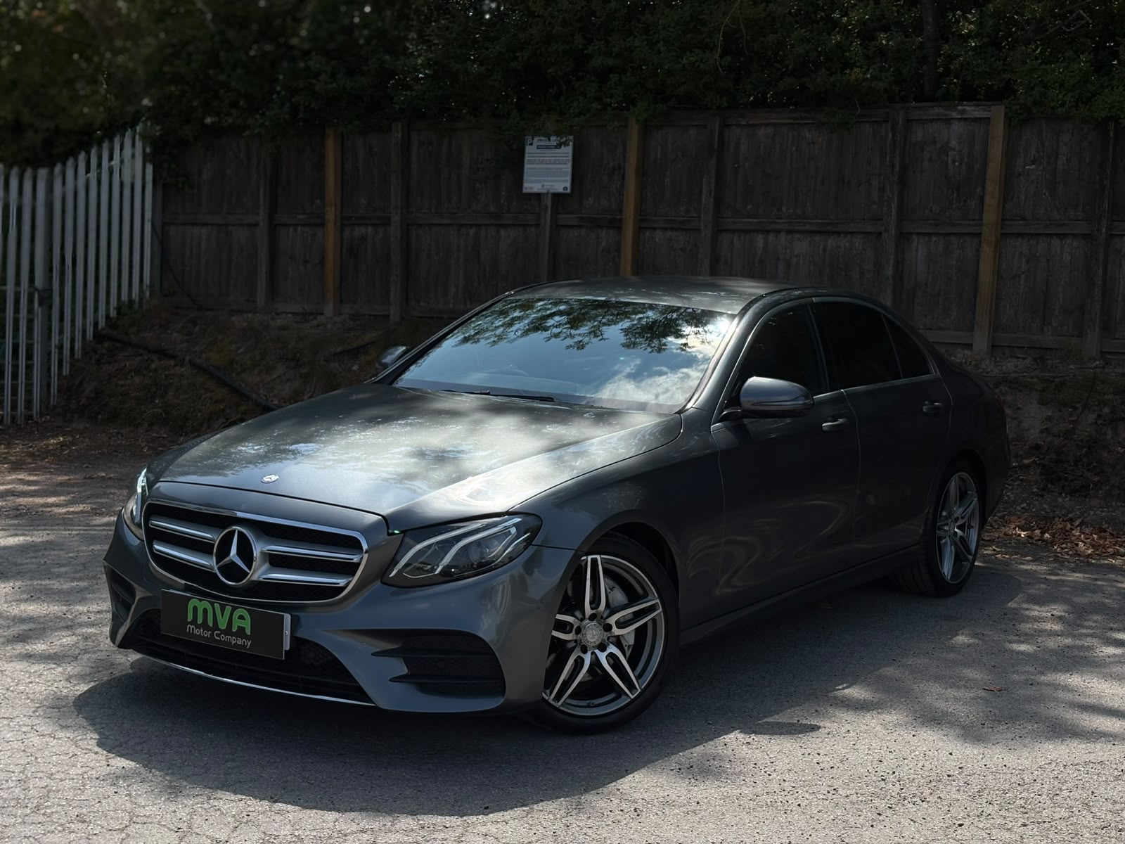 2016 MERCEDES- BENZ E220 D AMG LINE 9G SALOON