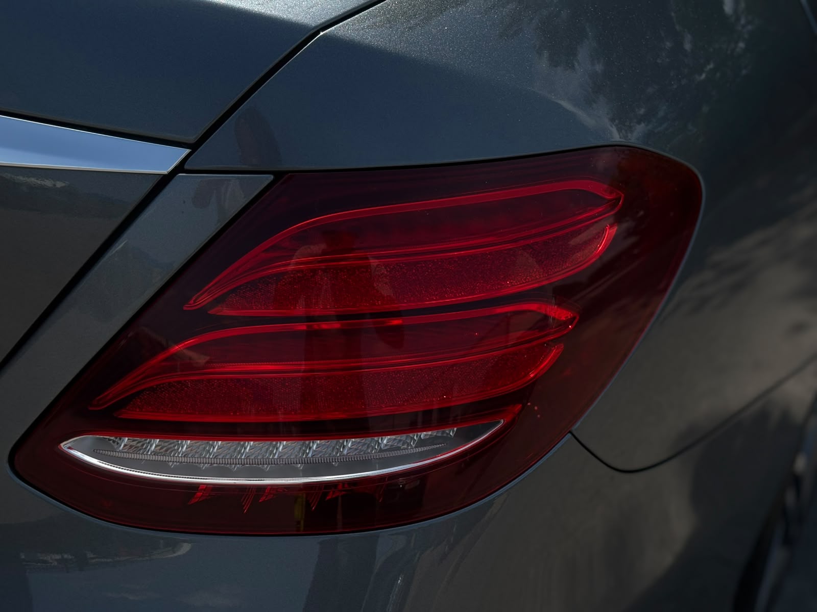 2016 MERCEDES- BENZ E220 D AMG LINE 9G SALOON
