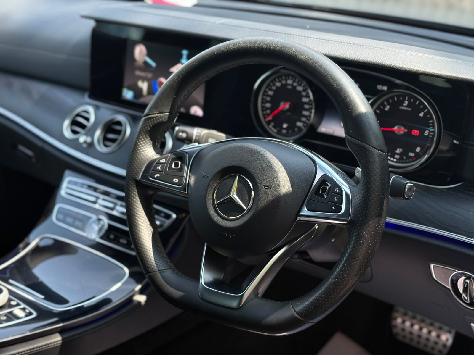 2016 MERCEDES- BENZ E220 D AMG LINE 9G SALOON