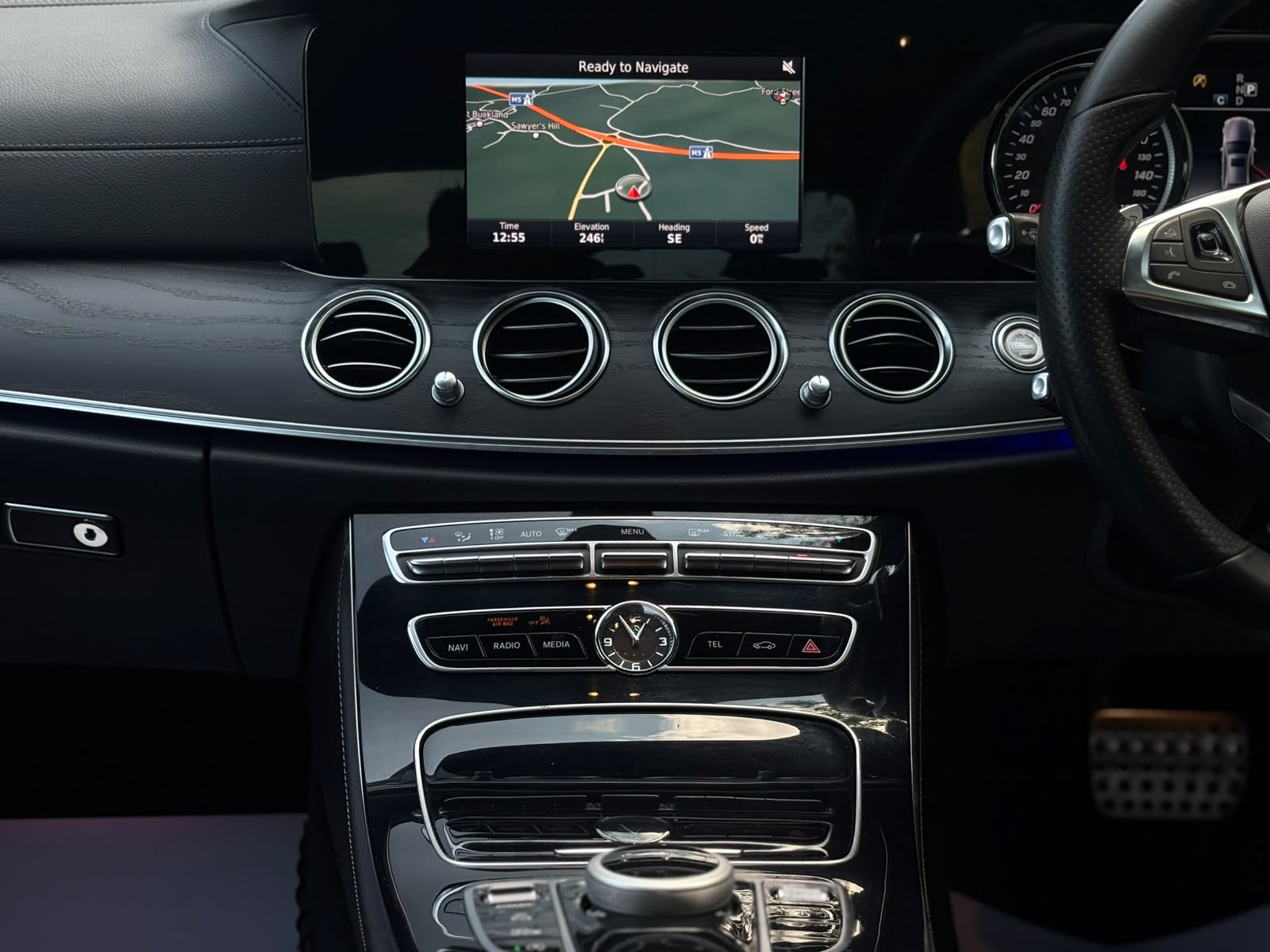 2016 MERCEDES- BENZ E220 D AMG LINE 9G SALOON