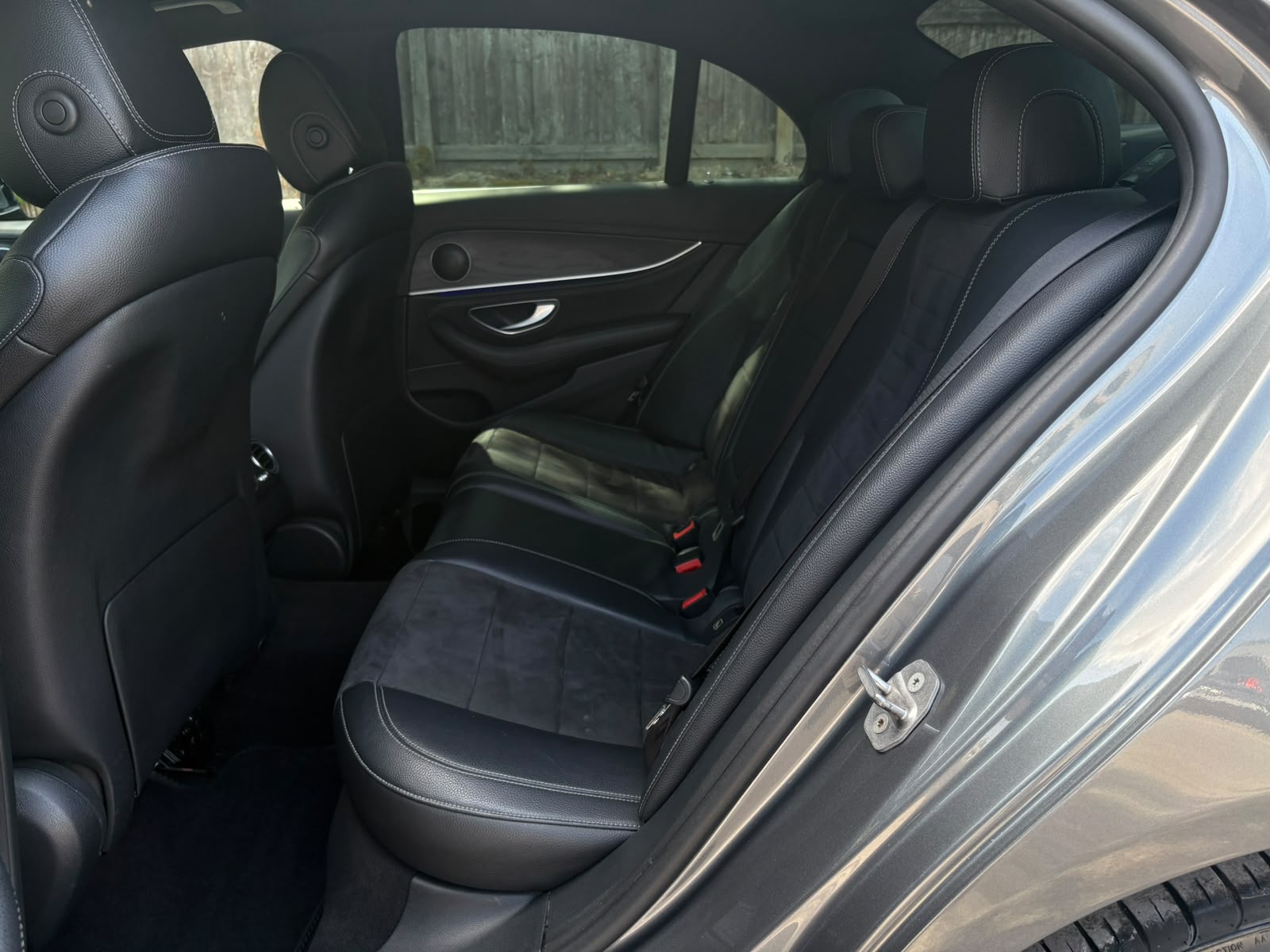 2016 MERCEDES- BENZ E220 D AMG LINE 9G SALOON