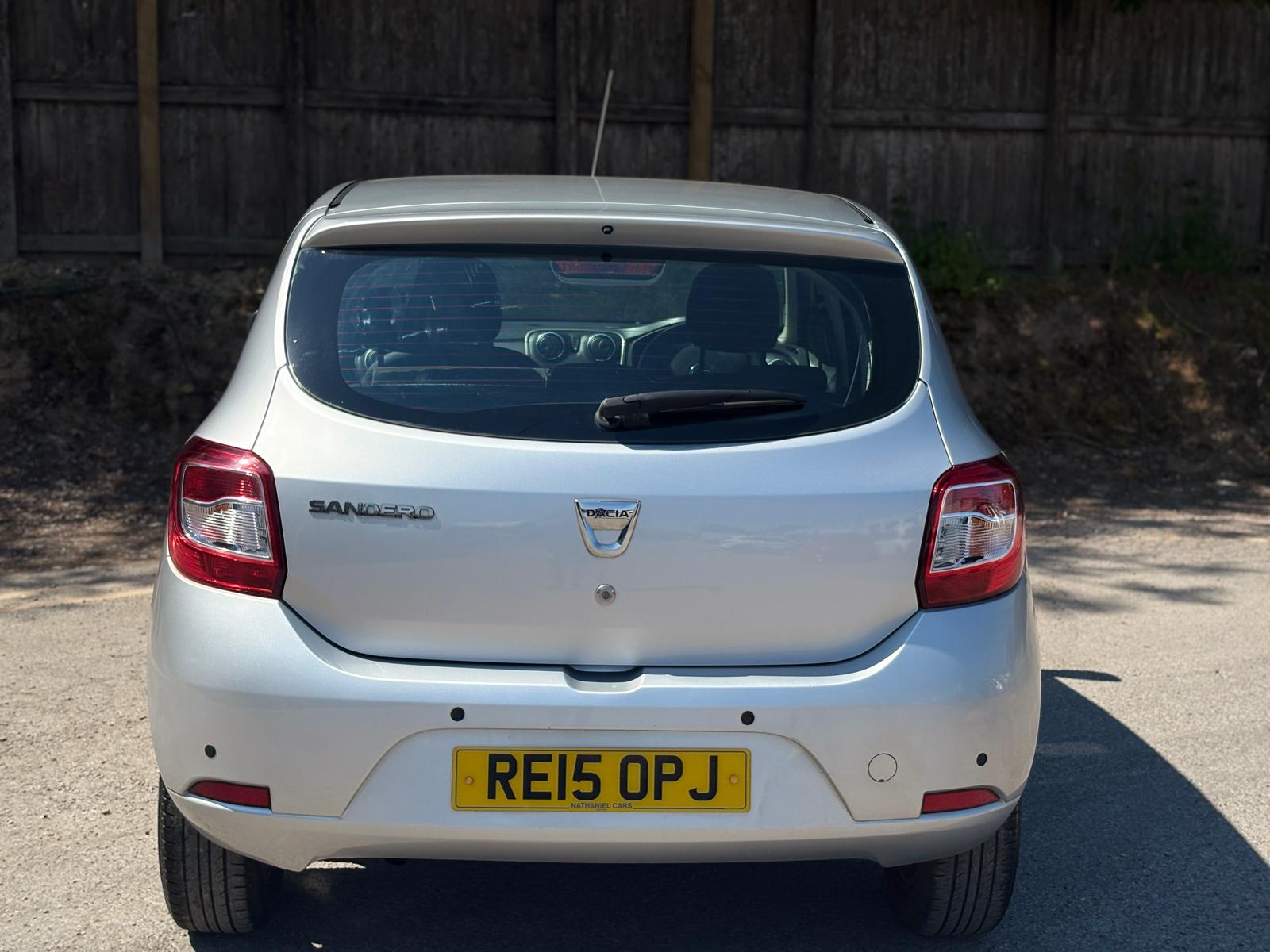 2015 Dacia Sandero 1.2 75 16V Laureate Hatchback