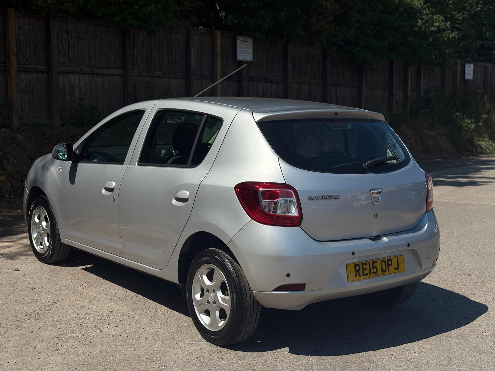 2015 Dacia Sandero 1.2 75 16V Laureate Hatchback