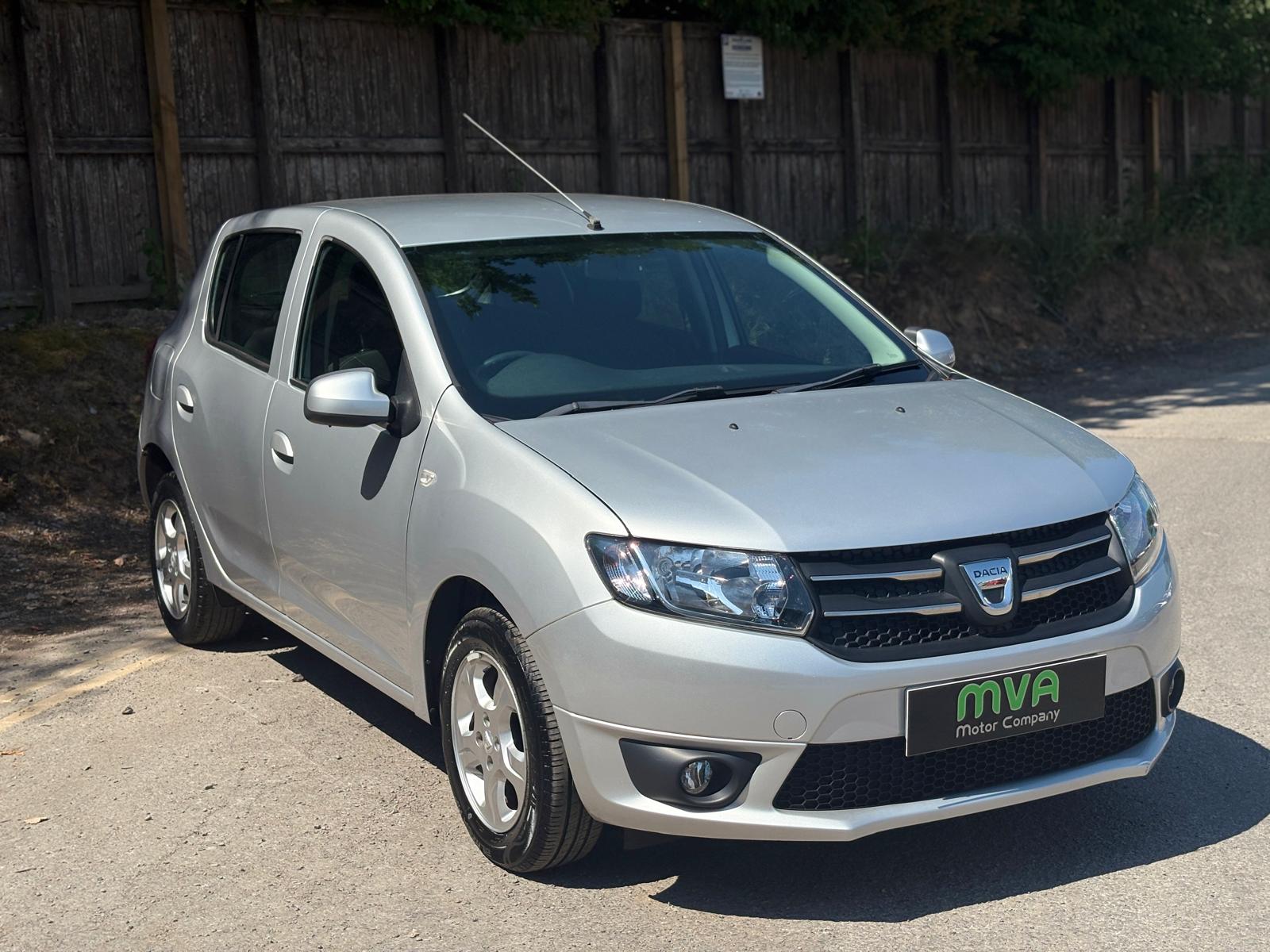 2015 Dacia Sandero 1.2 75 16V Laureate Hatchback